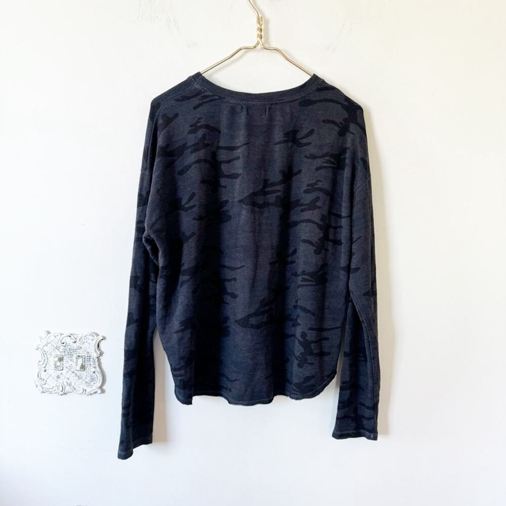 Sundry Black Stripe Camo Sweatshirt 3 / Large - Picture 4 of 8